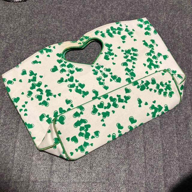 ySamantha Thavasa / T}T^oTz n[g nhobO  uh 