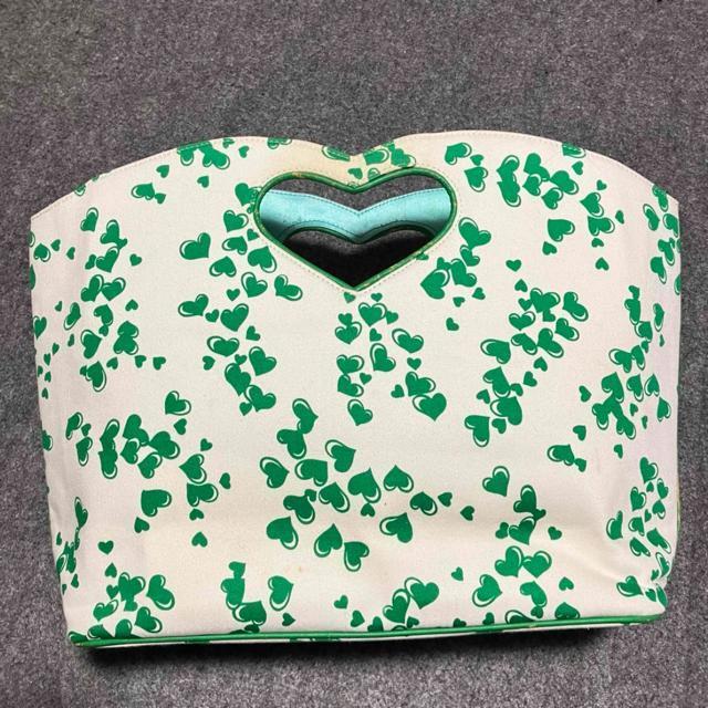 ySamantha Thavasa / T}T^oTz n[g nhobO  uh 