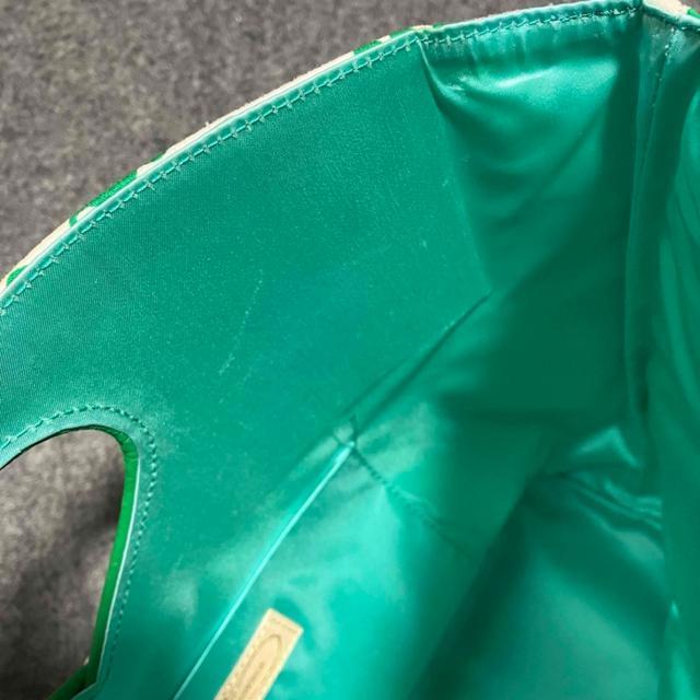 ySamantha Thavasa / T}T^oTz n[g nhobO  uh 