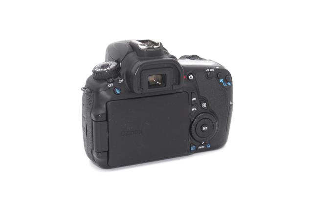 �t�����j�^�[�����Ȃ���B�e��Canon 60D �{�f�B�� �� �Ɠd/AV�� 
