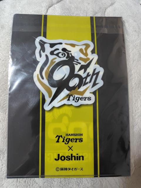 非売品♪阪神タイガース2025年優勝クリアファイル2枚&優勝記念ステッカー2枚&おまけステッカー1枚ByJoshin < レジャー/スポーツ 非売品♪阪神タイガース2025年優勝クリアファイル2枚&優勝記念ステッカー2枚&おまけステッカー1枚ByJoshin < レジャー/スポーツの