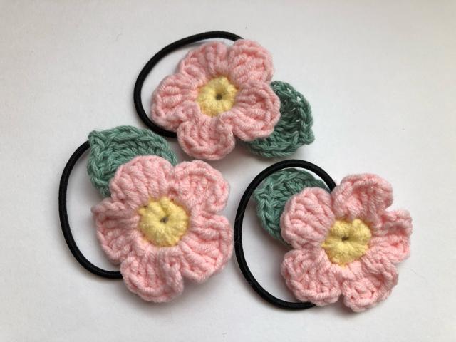 ハンドメイド ヘアゴム 小さなお子様用 ピンクのお花♪ < 女性ファッション  ハンドメイド ヘアゴム 小さなお子様用 ピンクのお花♪ < 女性ファッションの