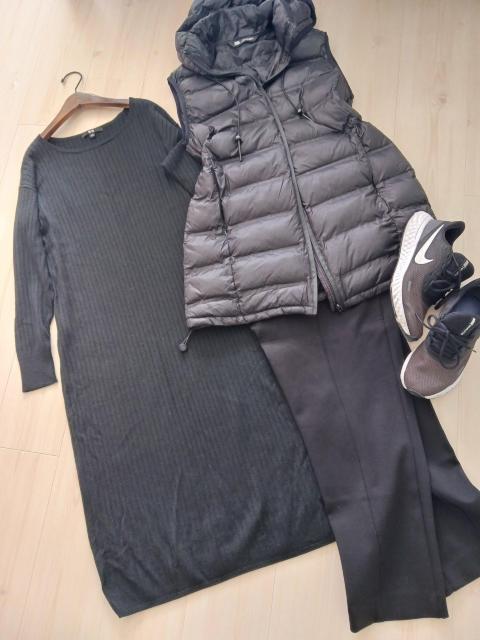 UNIQLO/s[XE[̃ubNjbgs[X