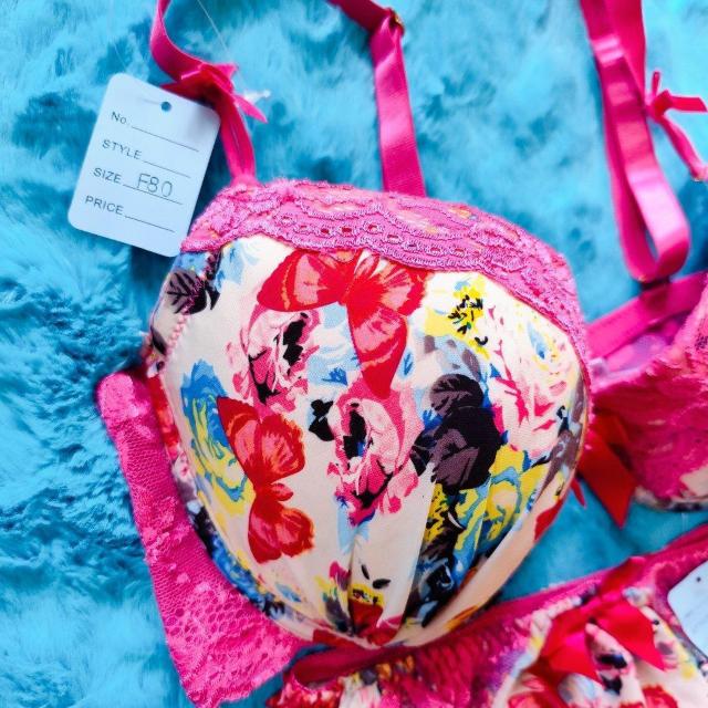 ヴィヴィッドピンクレースがエロカワッ。。。F80×L。。蝶々柄ブラジャー&ショーツセット。大きいサイズグラマーバタフライ柄。。 < 女性ファッション  ヴィヴィッドピンクレースがエロカワッ。。。F80×L。。蝶々柄ブラジャー&ショーツセット。大きいサイズグラマーバタフライ柄。。 < 女性ファッションの