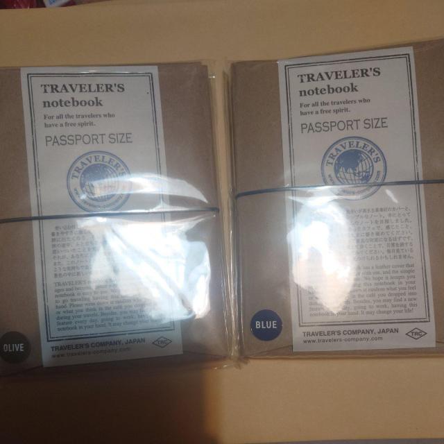 トラベラーズノート パスポート ブルー オリーブ 2冊セット < おもちゃ トラベラーズノート パスポート ブルー オリーブ 2冊セット < おもちゃの