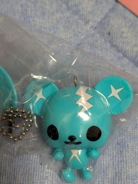 �C�������L�[�z���_�[ �� �z�r�[�� 