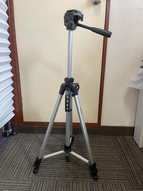 Amazonベーシック 三脚 カメラ用 軽量 高さ調整可 最大158cm < 家電/AV Amazonベーシック 三脚 カメラ用 軽量 高さ調整可 最大158cm < 家電/AVの