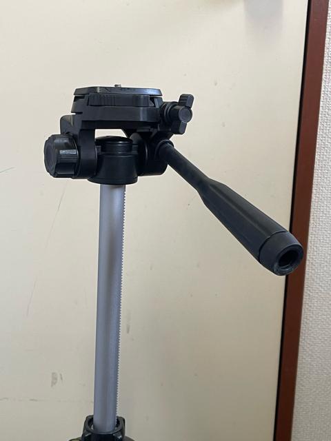 Amazonベーシック 三脚 カメラ用 軽量 高さ調整可 最大158cm < 家電/AV Amazonベーシック 三脚 カメラ用 軽量 高さ調整可 最大158cm < 家電/AVの