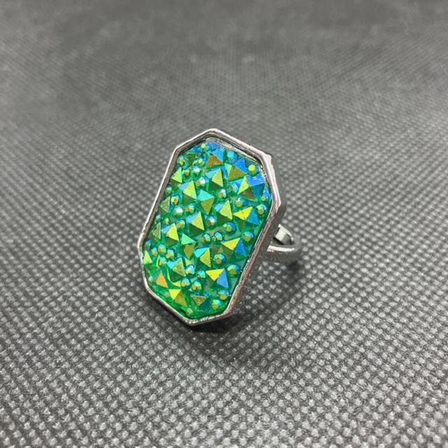 即決 デザイン リング 指輪 9号 < 女性アクセサリー/時計 即決 デザイン リング 指輪 9号 < 女性アクセサリー/時計の