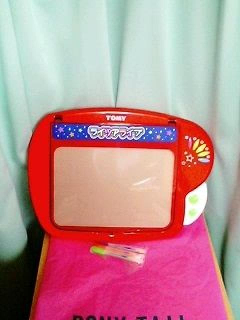 おえかきボード描いた絵が光る < おもちゃ おえかきボード描いた絵が光る < おもちゃの