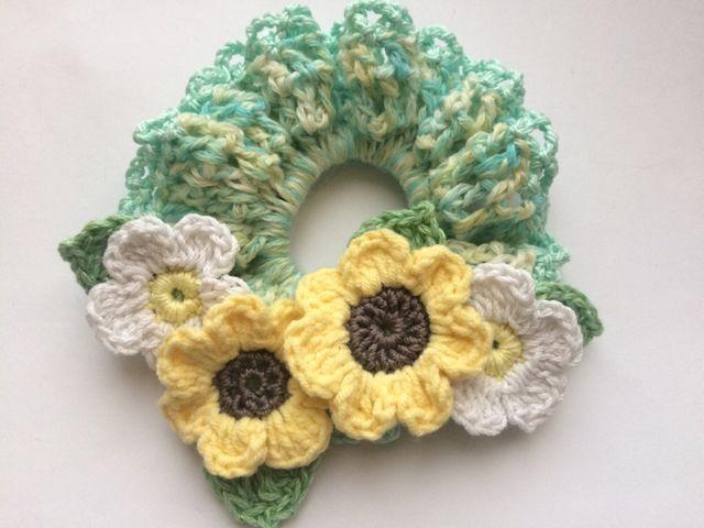 ハンドメイド シュシュ ひまわりふたつ♪と白いお花 森ガール < 女性ファッション  ハンドメイド シュシュ ひまわりふたつ♪と白いお花 森ガール  < 女性ファッションの