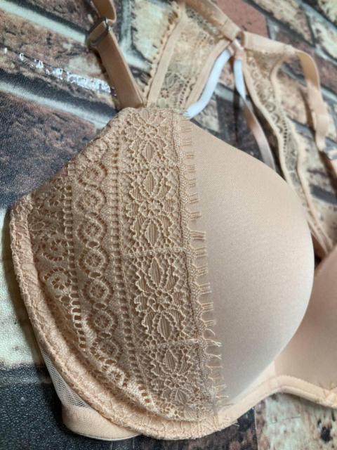 送料無料!大人気ブランド!【トリンプ】ノンワイヤーお洒落な無地レース付きブラジャー1枚 < 女性ファッション  送料無料!大人気ブランド!【トリンプ】ノンワイヤーお洒落な無地レース付きブラジャー1枚 < 女性ファッションの