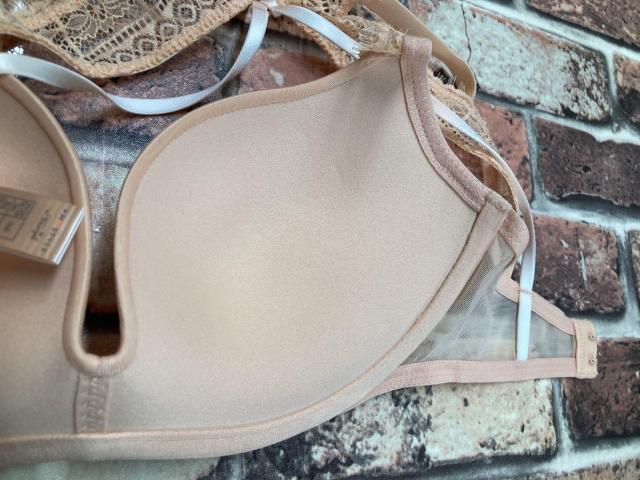 送料無料!大人気ブランド!【トリンプ】ノンワイヤーお洒落な無地レース付きブラジャー1枚 < 女性ファッション  送料無料!大人気ブランド!【トリンプ】ノンワイヤーお洒落な無地レース付きブラジャー1枚 < 女性ファッションの