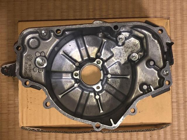 13〜’17Ninja250(EX250L) ’13〜’14Z250(ER250C) 純正ゼネレータカバー  ニンジャ250 < 自動車/バイク 13〜’17Ninja250(EX250L) ’13〜’14Z250(ER250C) 純正ゼネレータカバー  ニンジャ250 < 自動車/バイク