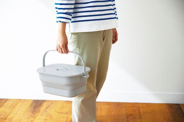 ISETO (伊勢藤) 折りたためる つけ置き洗いバケツ I-617 グレー 洗濯板 折りたたみバスケット 折りたたみバケツ < インテリア/ライフ ISETO (伊勢藤) 折りたためる つけ置き洗いバケツ I-617 グレー 洗濯板 折りたたみバスケット 折りたたみバケツ < インテリア/ライフの