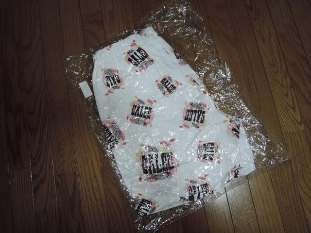 新品 CALEE キャリー アロハ フェザー柄 イージーショーツ L 白 ハーフパンツ easy shorts < ブランド  新品 CALEE キャリー アロハ フェザー柄 イージーショーツ L 白 ハーフパンツ easy shorts < ブランドの