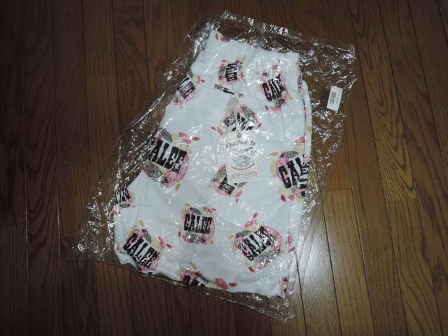 新品 CALEE キャリー アロハ フェザー柄 イージーショーツ L 白 ハーフパンツ easy shorts < ブランド  新品 CALEE キャリー アロハ フェザー柄 イージーショーツ L 白 ハーフパンツ easy shorts < ブランドの