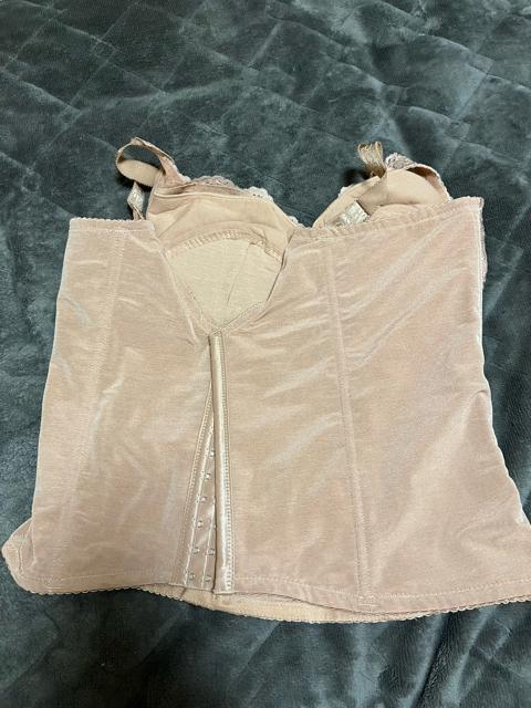 ☆☆☆タンス整理品 衣類 おまとめOK ホームクリーニング済み スリーインワン ベージュ C100 ゆうパック発送 < 女性ファッション  ☆☆☆タンス整理品 衣類 おまとめOK ホームクリーニング済み スリーインワン ベージュ C100 ゆうパック発送 < 女性ファッションの