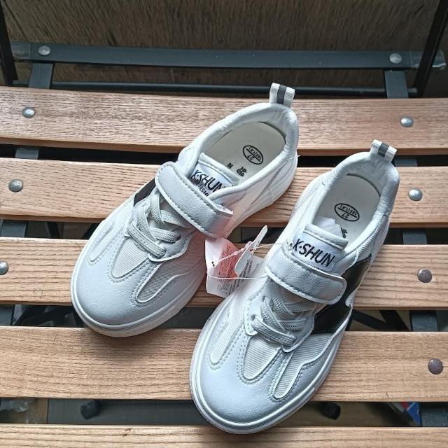 キッズ スニーカー 16.5cm ホワイト 子供靴 男女兼用 シューズ 27 < キッズ/ベビー  キッズ スニーカー 16.5cm ホワイト 子供靴 男女兼用 シューズ 27  < キッズ/ベビーの