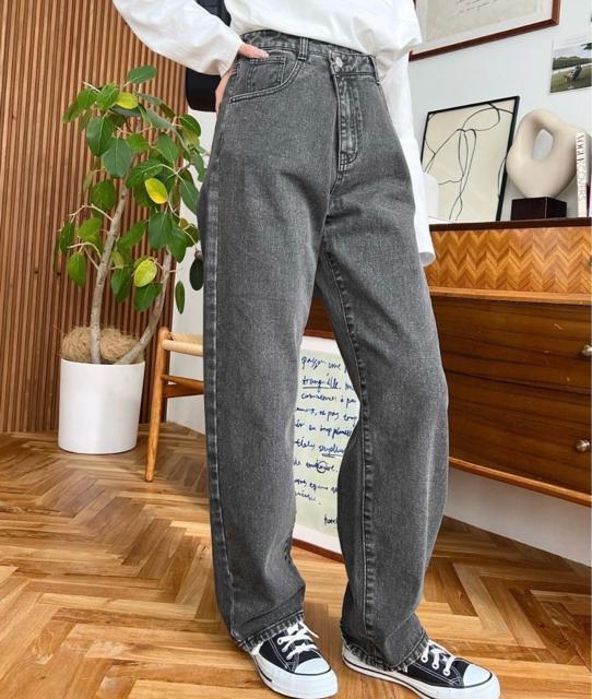 新品☆moment+(モーメントプラス)アシンメトリーストレートデニムパンツ☆ < 女性ファッション 新品☆moment+(モーメントプラス)アシンメトリーストレートデニムパンツ☆ < 女性ファッションの