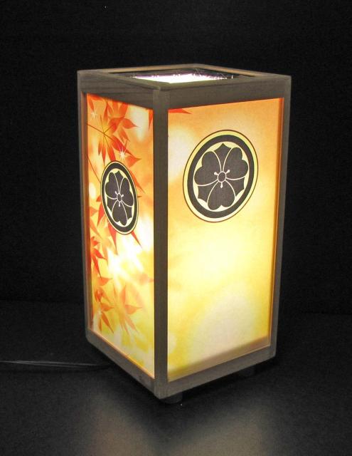 ★家紋の宿り木/森羅万象=「丸に剣片喰」/至福の明り・心温まるひととき/LED昼白色・ラミネート加工・檜枠造・軽量/ < 家電/AV  ★家紋の宿り木/森羅万象=「丸に剣片喰」/至福の明り・心温まるひととき/LED昼白色・ラミネート加工・檜枠造・軽量/ < 家電/AVの