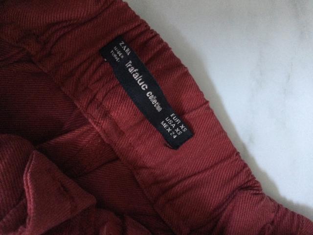 ZARA ベルト付き パンツ ザラ サイズXS < ブランド ZARA ベルト付き パンツ ザラ サイズXS < ブランドの