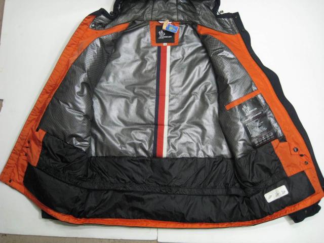 極美品モンクレールMONCLER GRENOBLEフード付ダウンジャケット 4号 < ブランド  極美品モンクレールMONCLER GRENOBLEフード付ダウンジャケット 4号 < ブランドの
