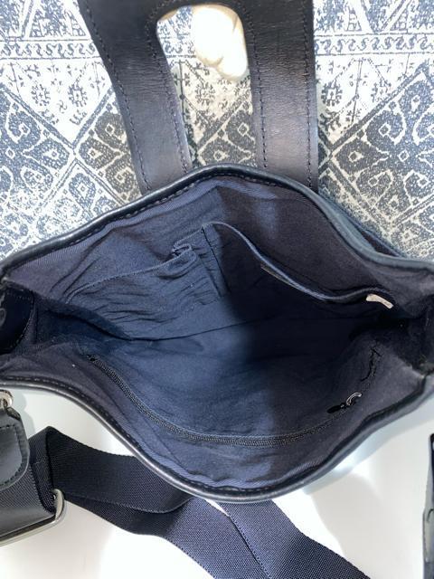 【美品】agnes b. アニエスベー ショルダーバッグ 斜め掛け ブラック < ブランド  【美品】agnes b. アニエスベー ショルダーバッグ 斜め掛け ブラック < ブランドの