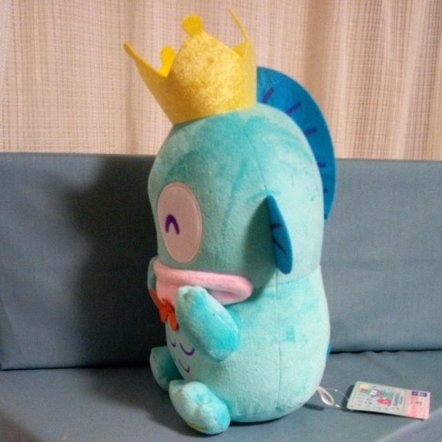 ハンギョドン40thアニバーサリーBIGぬいぐるみ〜王冠〜 < おもちゃ ハンギョドン40thアニバーサリーBIGぬいぐるみ〜王冠〜 < おもちゃの