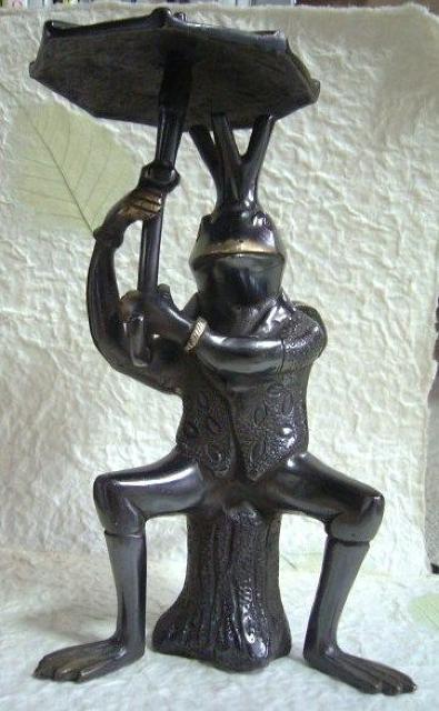 ☆即決☆酸化真鍮製 かえるの置物*傘* < インテリア/ライフ ☆即決☆酸化真鍮製 かえるの置物*傘* < インテリア/ライフの