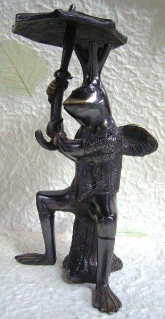 ☆即決☆酸化真鍮製 かえるの置物*傘* < インテリア/ライフ ☆即決☆酸化真鍮製 かえるの置物*傘* < インテリア/ライフの