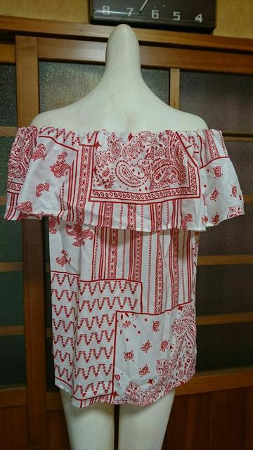 Lefua lea ペイズリー柄 オフショル トップス < 女性ファッション  Lefua lea ペイズリー柄 オフショル トップス < 女性ファッションの