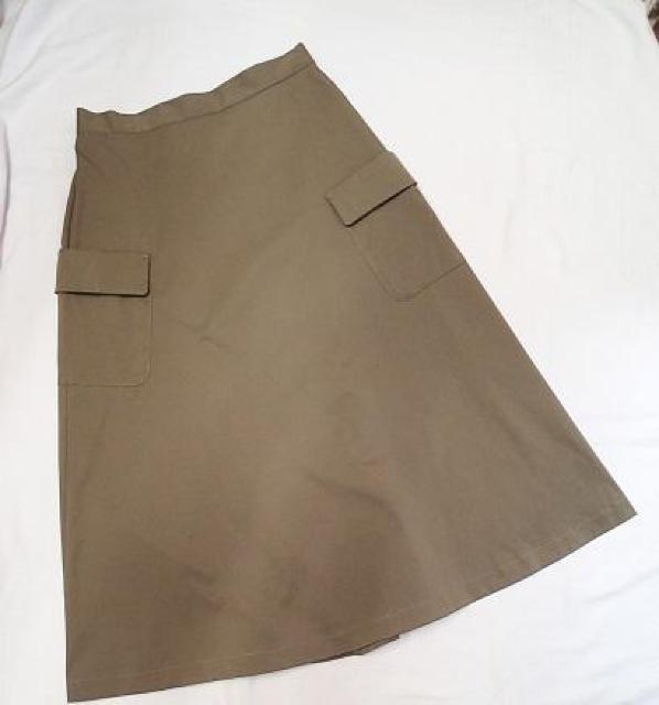 ■GU ジーユー/サロペンダースカート ロング丈/カーキ/大きいサイズXL < 女性ファッション ■GU ジーユー/サロペンダースカート ロング丈/カーキ/大きいサイズXL < 女性ファッションの