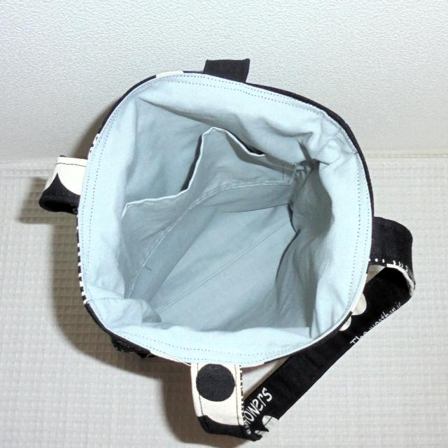 ◆くったりタイプ◆スクエアベーシックトートバッグ◆dainty flowers【黒】◆可愛い花◆外ポケ@ < 女性ファッション ◆くったりタイプ◆スクエアベーシックトートバッグ◆dainty flowers【黒】◆可愛い花◆外ポケ@ < 女性ファッションの