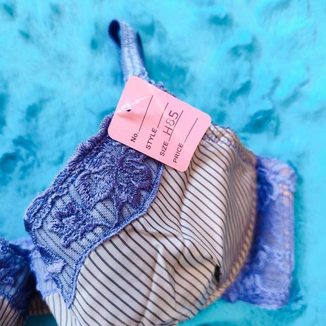 レースがエロ可愛ッ。。。H85×L。。ストライプ柄小悪魔ブラジャー&ショーツセット。大きいサイズグラマー希少サイズ。。。 < 女性ファッション  レースがエロ可愛ッ。。。H85×L。。ストライプ柄小悪魔ブラジャー&ショーツセット。大きいサイズグラマー希少サイズ。。。 < 女性ファッションの