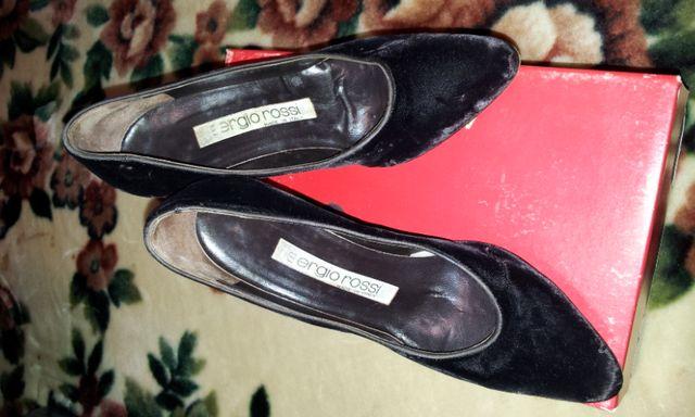 sergiorossi パンプス ベロア 美品 セルジオロッシ < 女性ファッション  sergiorossi パンプス ベロア 美品 セルジオロッシ  < 女性ファッションの