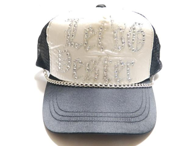 《New》チェーン付★キラキラ*ラインストーン*英字ロゴ・メッシュキャップ<ホワイトxブラック> < 女性ファッション  《New》チェーン付★キラキラ*ラインストーン*英字ロゴ・メッシュキャップ<ホワイトxブラック> < 女性ファッションの