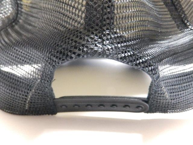 《New》チェーン付★キラキラ*ラインストーン*英字ロゴ・メッシュキャップ<ホワイトxブラック> < 女性ファッション  《New》チェーン付★キラキラ*ラインストーン*英字ロゴ・メッシュキャップ<ホワイトxブラック> < 女性ファッションの