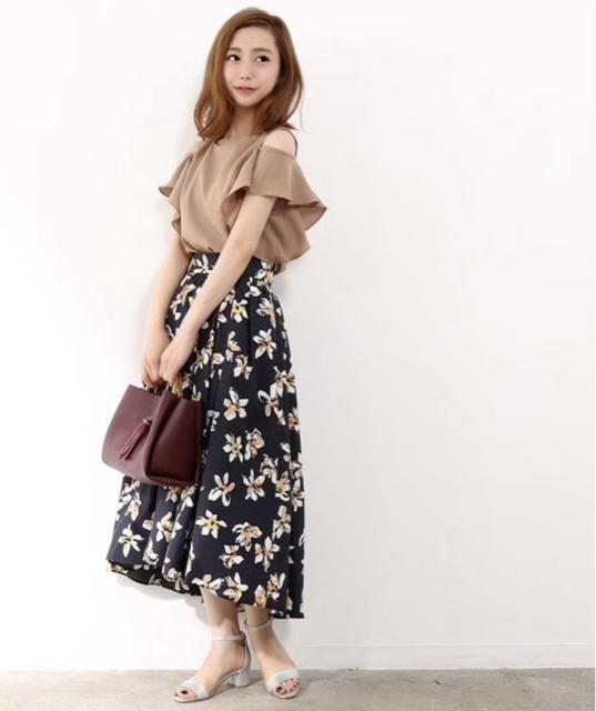 微光沢で高級感●定価13,200円●ROPE'ロペ●2wey袖フリルブラウス●茶ブラウン < ブランド  微光沢で高級感●定価13,200円●ROPE'ロペ●2wey袖フリルブラウス●茶ブラウン < ブランドの
