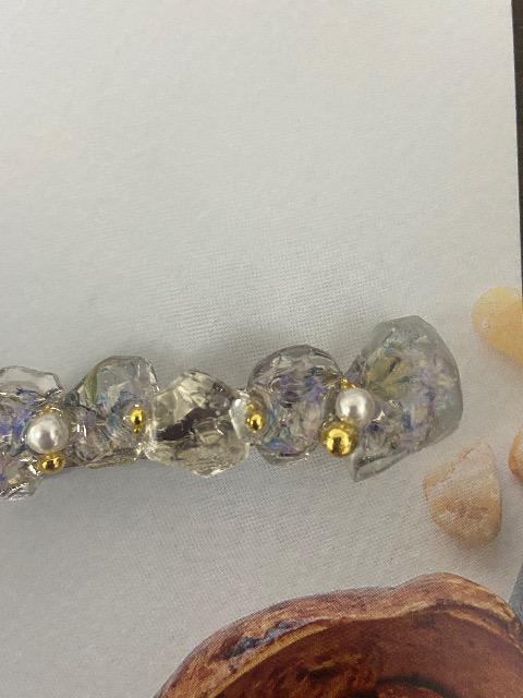 ハンドメイド レジン 鉱石バレッタ パープル系 < 女性ファッション  ハンドメイド レジン 鉱石バレッタ パープル系 < 女性ファッションの