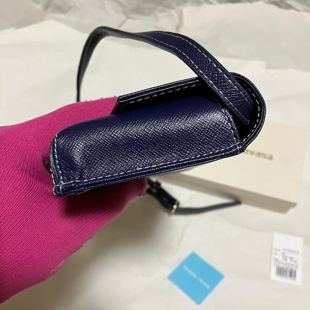 yizySamantha Thavasaz U[ / X}zV_[obO lCr[  uh 