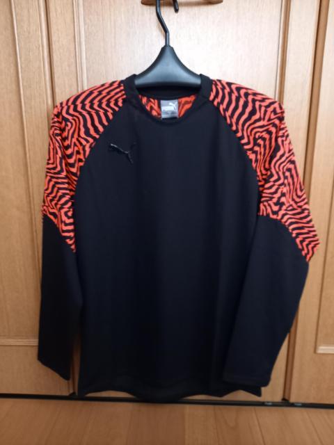 PUMA、ドライ長袖Tシャツ(黒、M) < 男性ファッション  PUMA、ドライ長袖Tシャツ(黒、M)  < 男性ファッションの