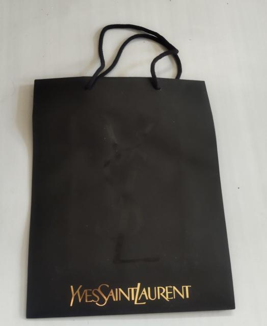 Yves Saint Laurent ブラックショッピングバッグ < 女性ファッション Yves Saint Laurent ブラックショッピングバッグ < 女性ファッションの
