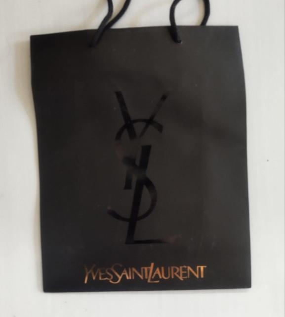 Yves Saint Laurent ブラックショッピングバッグ < 女性ファッション Yves Saint Laurent ブラックショッピングバッグ < 女性ファッションの