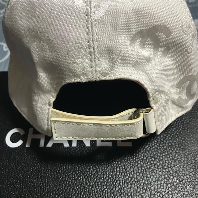 超レア 正規品 シャネル バタフライ刺繍 キャップ ホワイト ボックス有 < ブランド 超レア 正規品 シャネル バタフライ刺繍 キャップ ホワイト ボックス有 < ブランドの