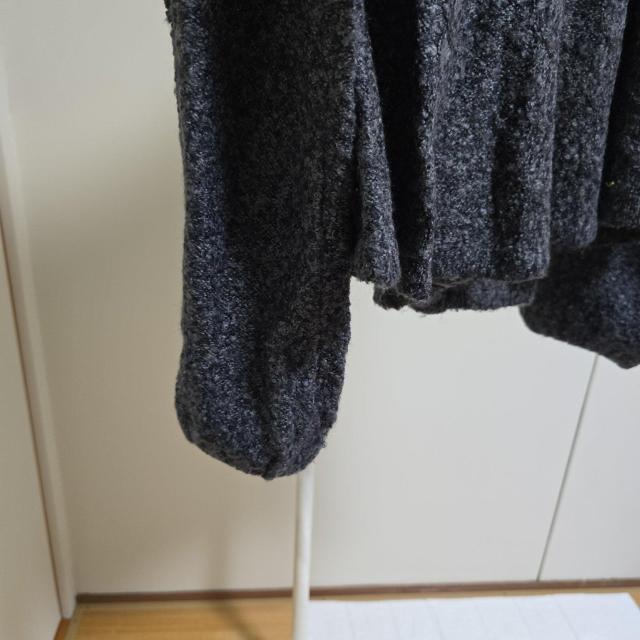 HusHusH】ハッシュアッシュ トップス カーディガン ペプラム < ブランド HusHusH】ハッシュアッシュ トップス カーディガン ペプラム < ブランドの