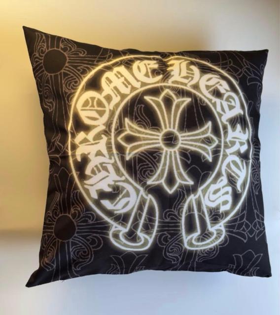 新品未使用クロムハーツ ホースシューとプラスロゴクッションカバー45*45cm < インテリア/ライフ 新品未使用クロムハーツ ホースシューとプラスロゴクッションカバー45*45cm < インテリア/ライフの