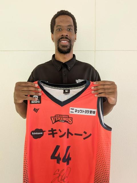 #44 シャキール・ハインズ選手着用・直筆サイン入り HOMEユニフォーム(上下セット) < レジャー/スポーツ #44 シャキール・ハインズ選手着用・直筆サイン入り HOMEユニフォーム(上下セット) < レジャー/スポーツの