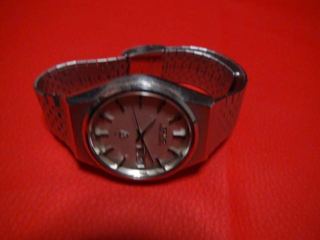 セイコー KQ キングクォーツ メンズ3針カレンダー時計 5856-8020 ! 。 < ブランド  セイコー KQ キングクォーツ メンズ3針カレンダー時計 5856-8020 ! 。 < ブランドの