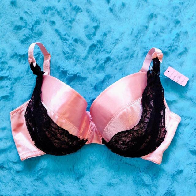 ツルツルサテンにブラックレースがエロ可愛ッ。。。G85。。小悪魔ブラジャー。大きいサイズグラマー希少サイズ。。。 < 女性ファッション  ツルツルサテンにブラックレースがエロ可愛ッ。。。G85。。小悪魔ブラジャー。大きいサイズグラマー希少サイズ。。。  < 女性ファッションの